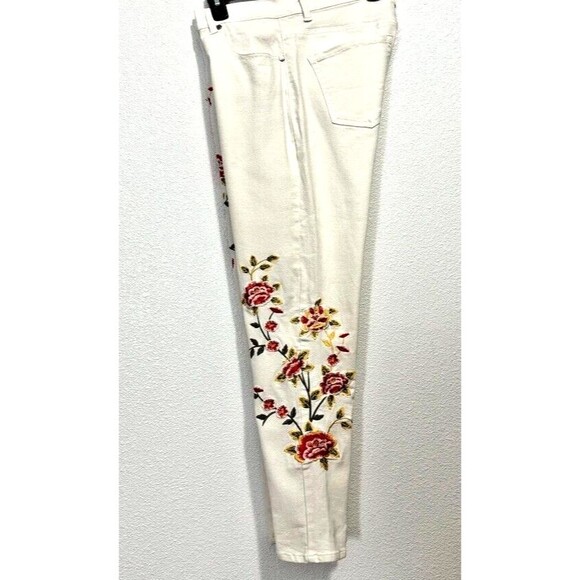 DG2 Diane Gilman Womens Virtual Stretch Floral Embroidered White Jeans 12P NWOT - Picture 10 of 16